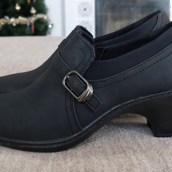 Easy Street Women's Comfort Wave Tawny Platform Pump Bootie Buckle Black Size 7 - Picture 16 of 16